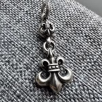 BS Fleur One Ball Charm