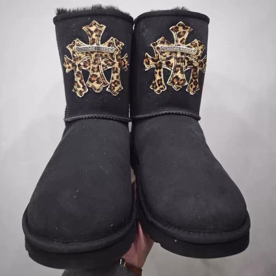 Women Chrome Heart Uggs Women Chrome Heart Uggs
